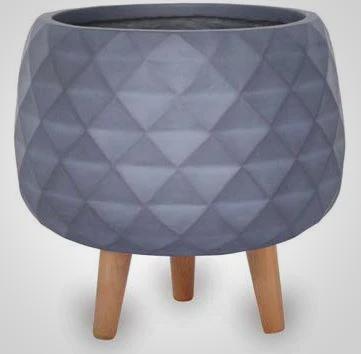 Diamond Finish Round Pot with Wood Legs