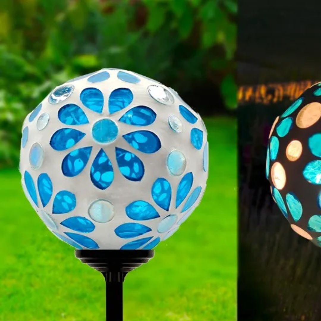 Solar Powered Outdoor Pole Light with Stake